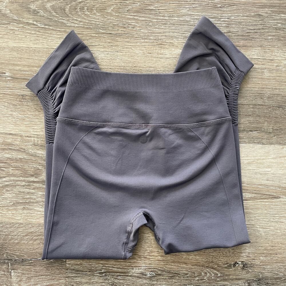 Lululemon Ebb To Street Crop Legging in Moonwalk - Picture 10 of 11